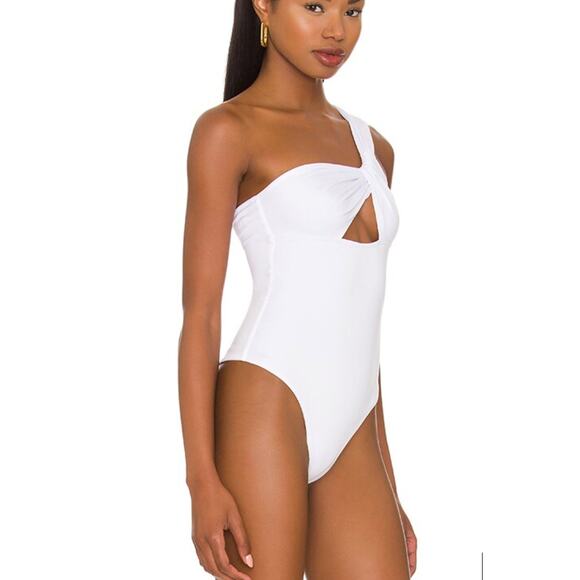 Superdown White One Shoulder Bodysuit Top SMALL Cut Out Revolve Jimena $58 NEW - Picture 3 of 9